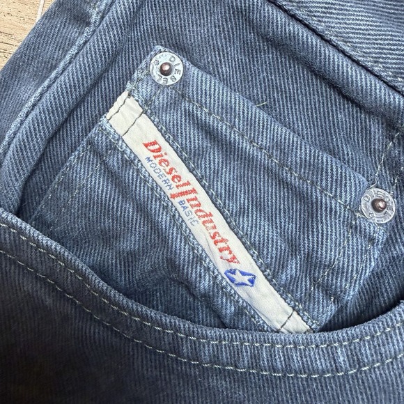 Vintage Diesel Cheyenne Jeans Men 32x30 Black Straight Leg Whiskered Faded Y2K - Picture 5 of 12